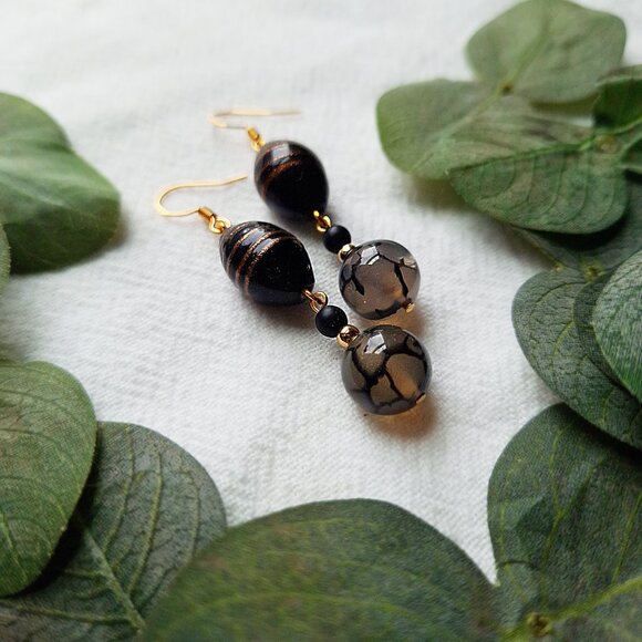 Spiderweb Agate Gold Earrings, Whimsigoth Crystal Earrings, Vintage Inspired - Picture 7 of 8